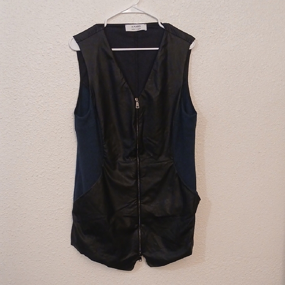 A.L.C. Black and Navy Sleeveless Vest - Picture 1 of 7